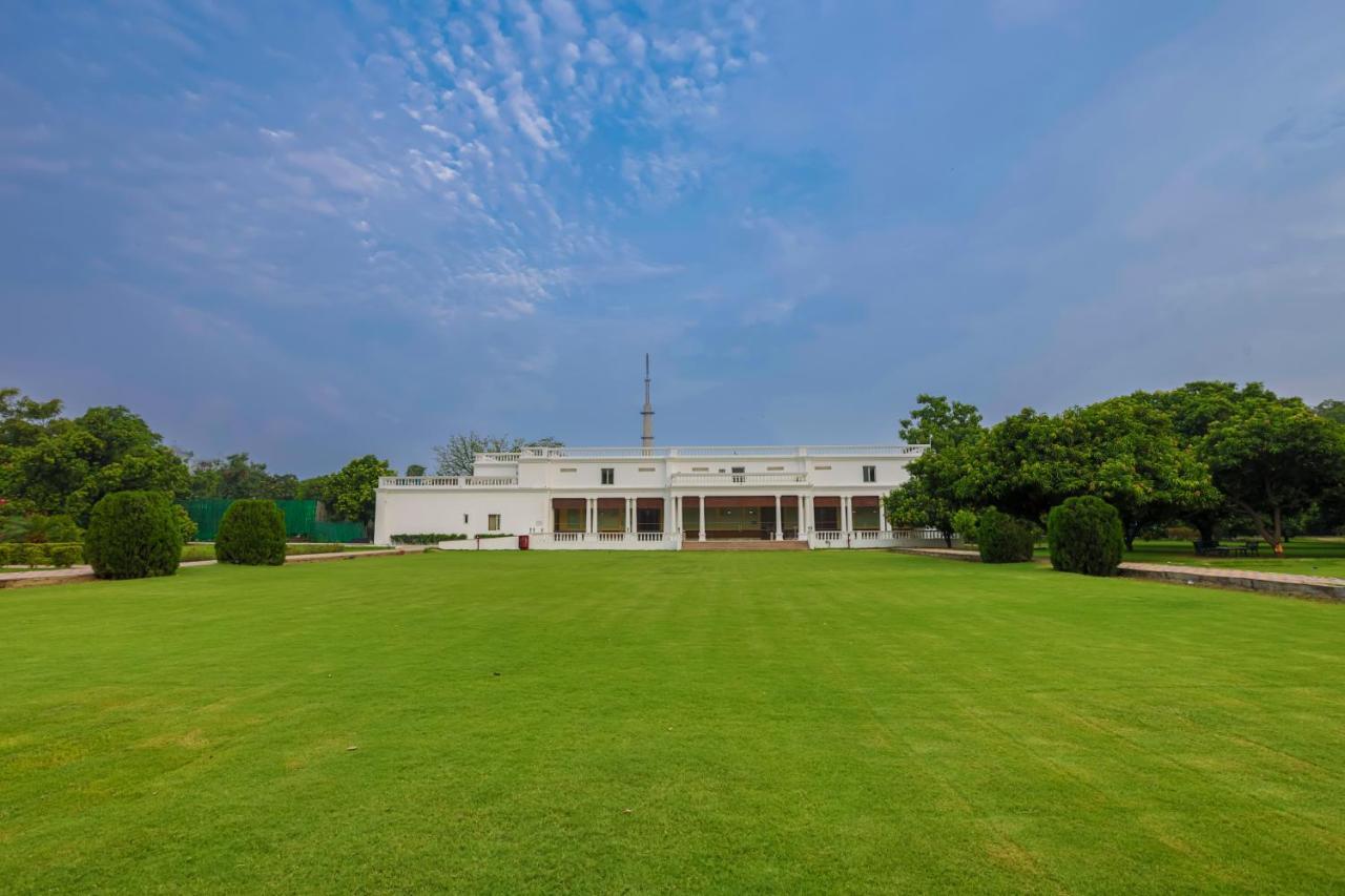 Taj Ganges Варанаси Экстерьер фото The residence of the President of India