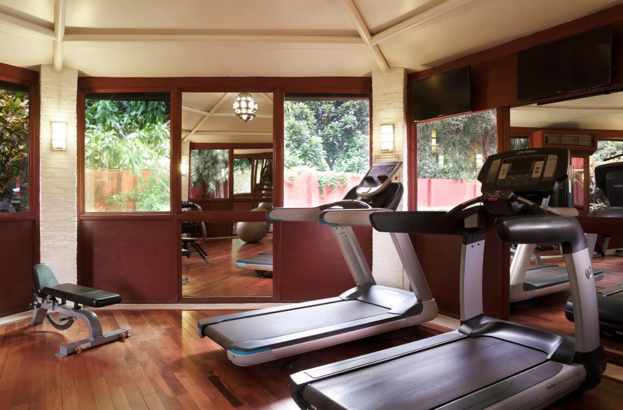 Taj Ganges Варанаси Экстерьер фото The gym at the Taj Bengal